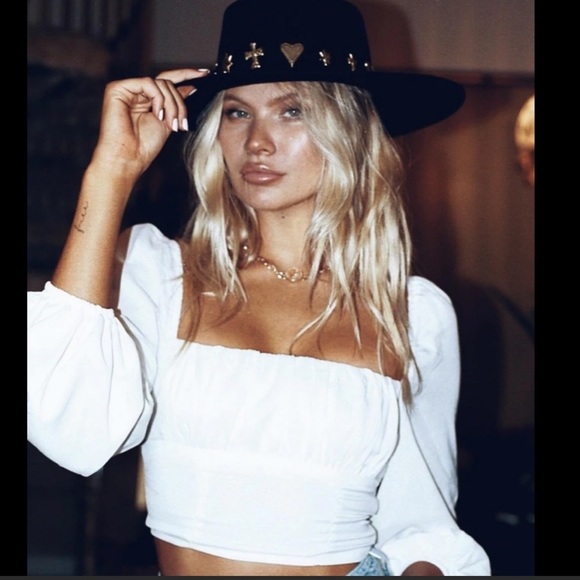 Pamela x Na-Kd Reborn Top​ - Picture 2 of 8